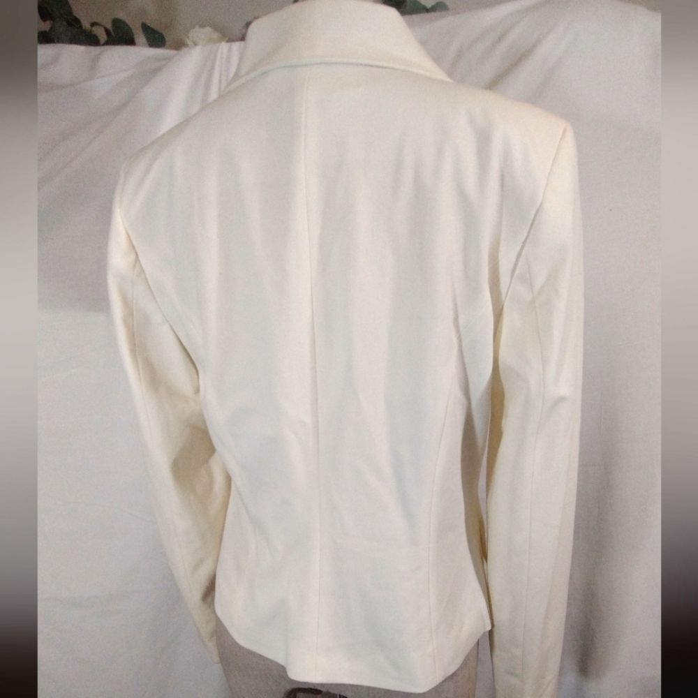 Apostrophe Women Blazer, Ivory, Spread Collar Velour Trim Pckts/Embroid Bttn,6-8 - Picture 4 of 13